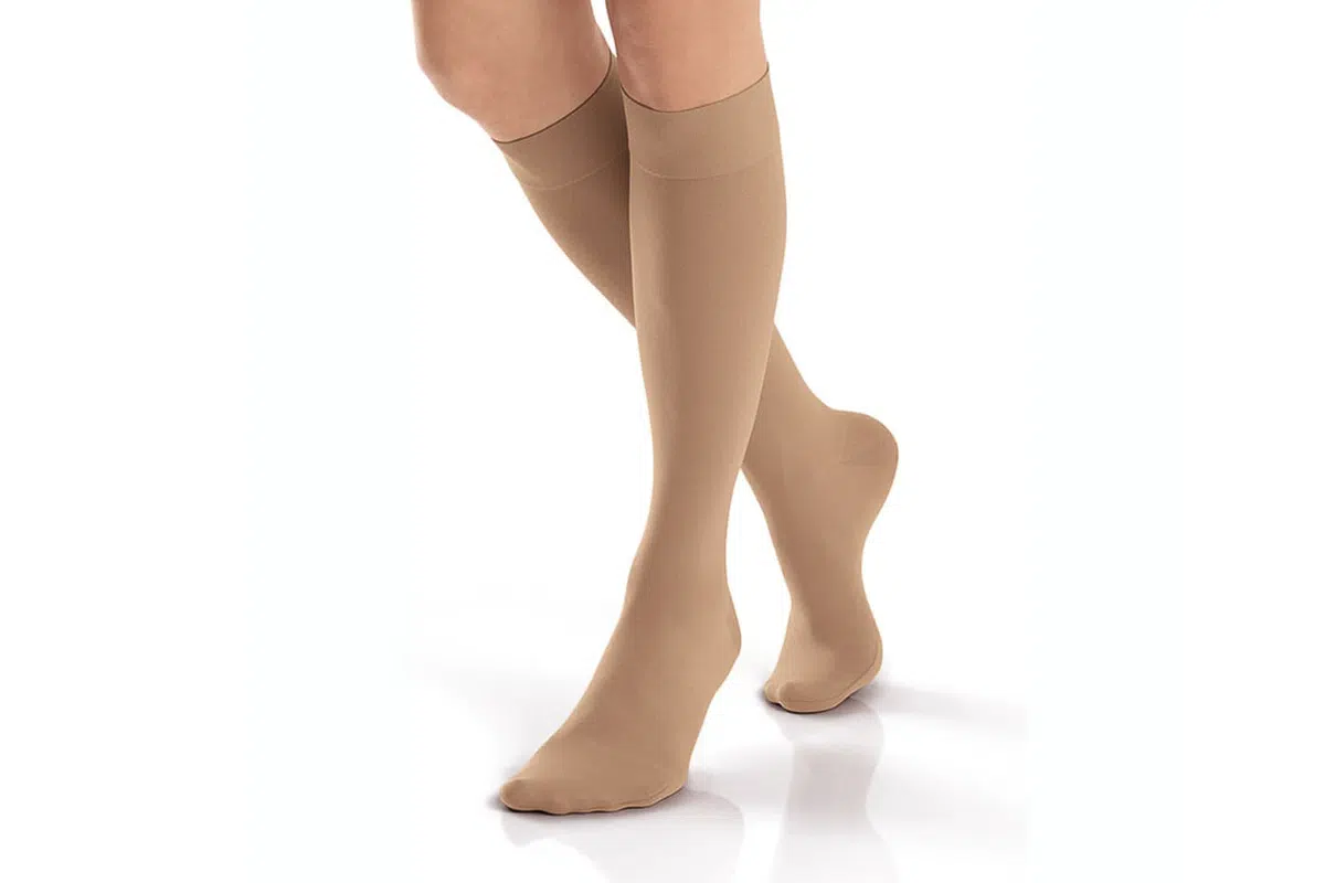 Medias elásticas bajo rodilla de punta cerrada 20-30 mmHg