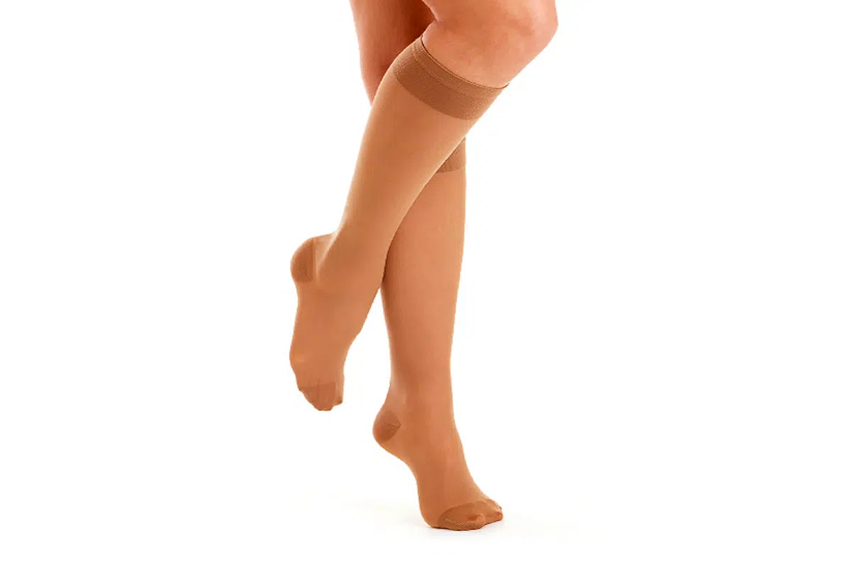 Medias elásticas bajo rodilla de punta cerrada 30 -40 mmHg