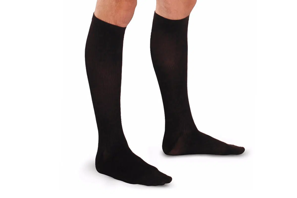 Medias elásticas de hombre bajo rodilla de punta cerrada