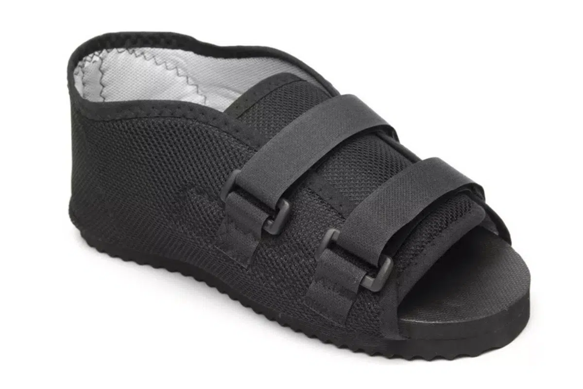 Zapato post operatorio