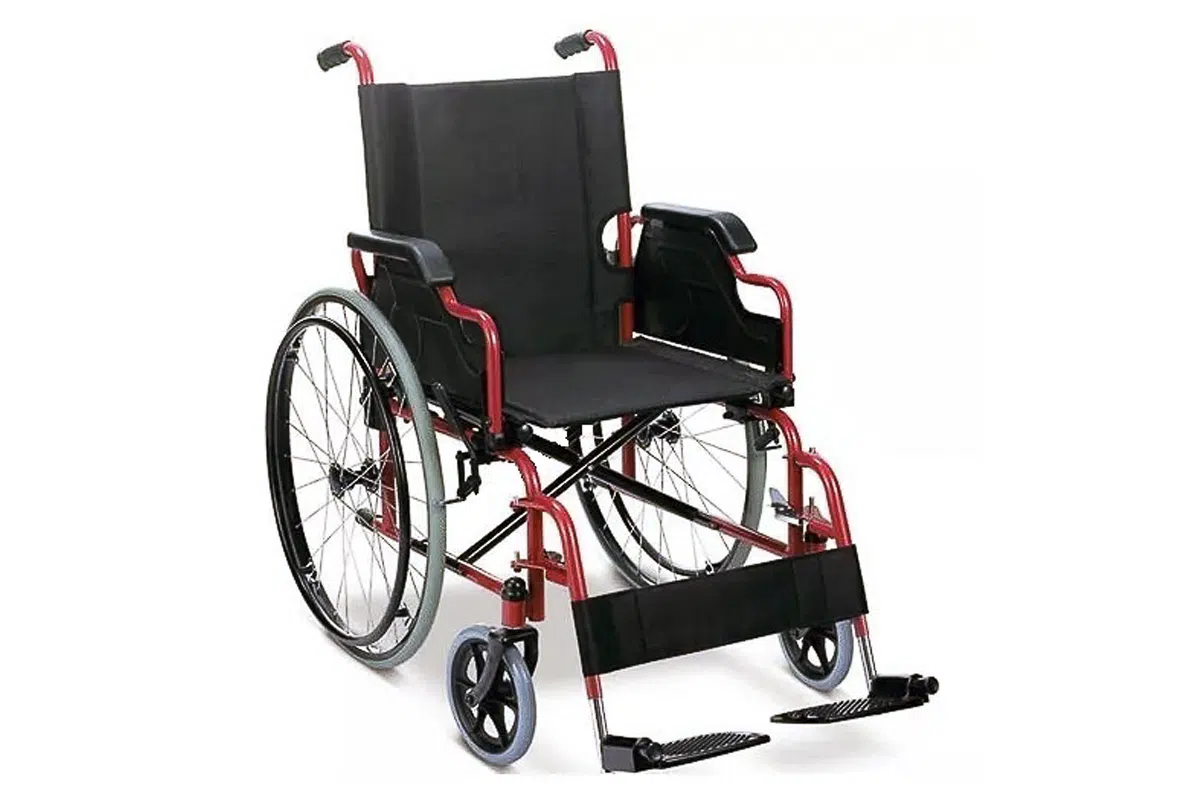 Silla de ruedas plegable desmontable